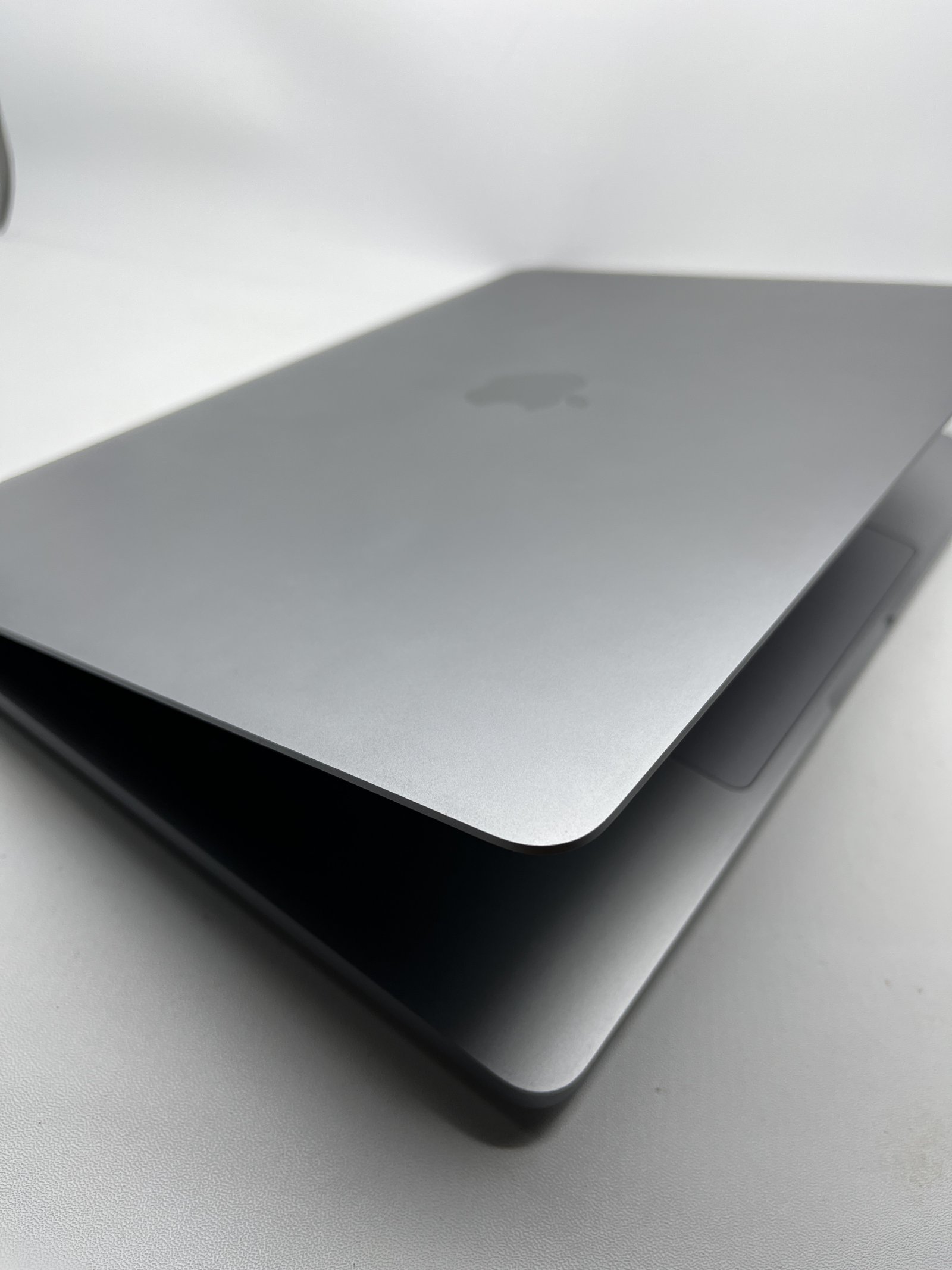 MacBook Pro M1 16/512GB