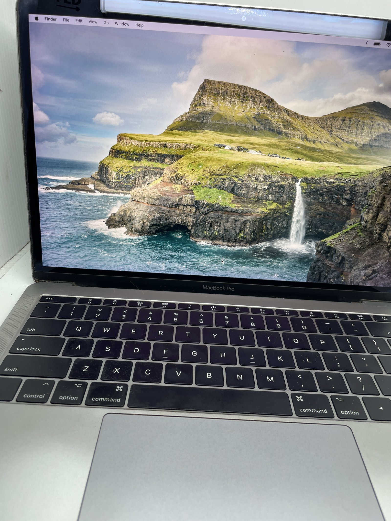 MacBook Pro 2017 16/256GB
