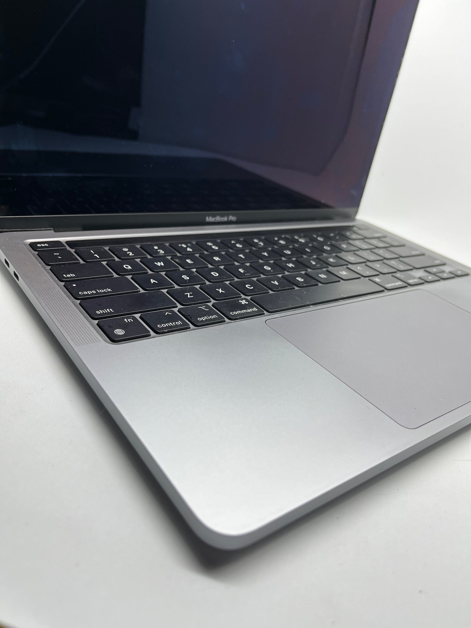 MacBook Pro M1 16/512