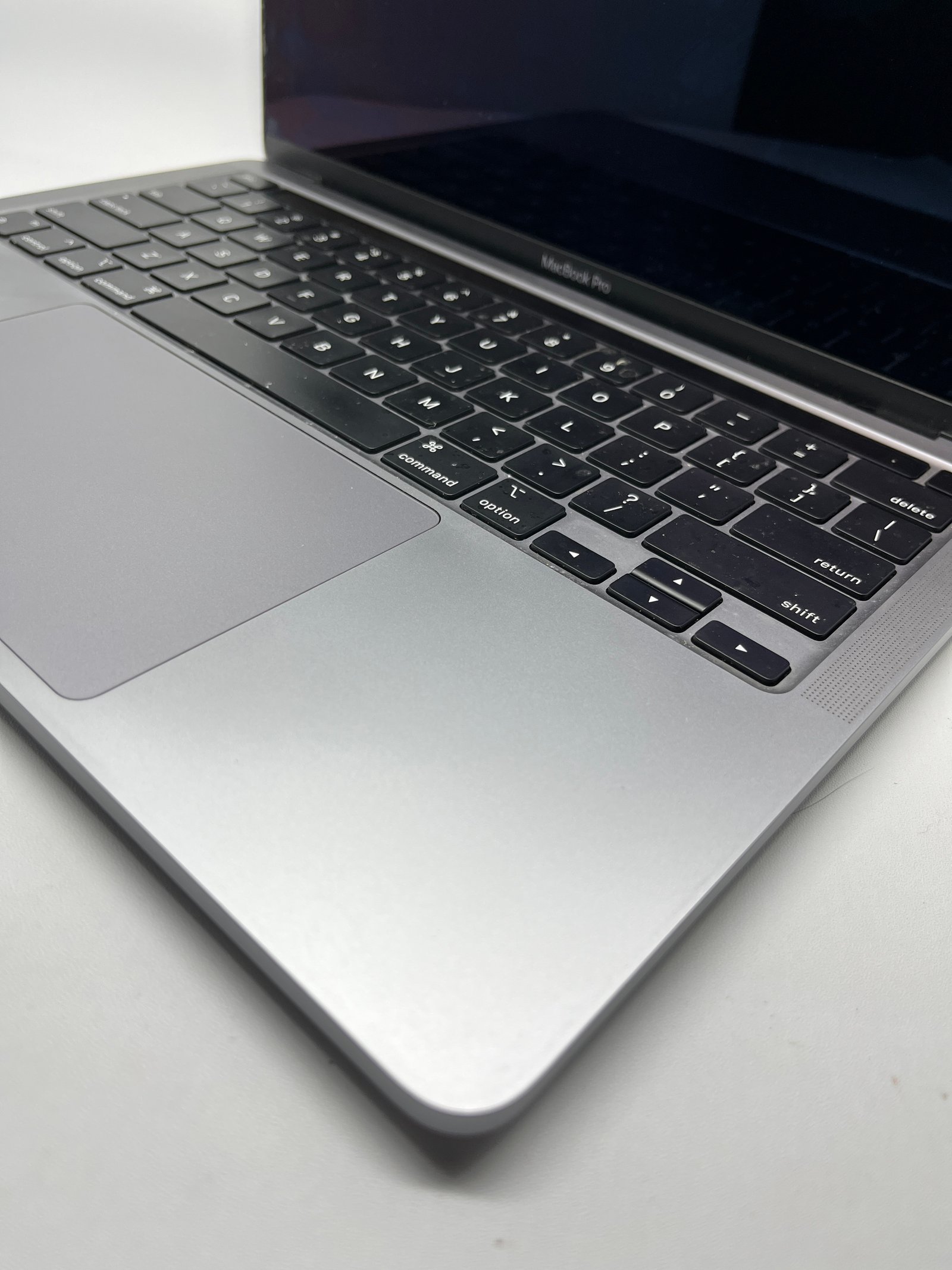 MacBook Pro M1 16/512
